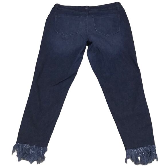 Lane Bryant Skinny Distressed Frayed Hem Jeans Size 14 Regular - Picture 8 of 8